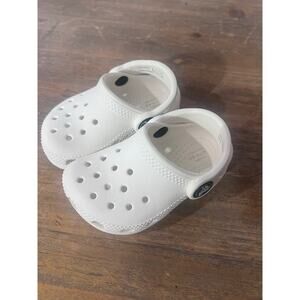 Toddler Classic Clog Crocs Size 4 white